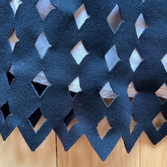 Black Geometric Dress - Picture 7 of 7